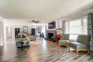 sala de estar - 1750 Shawnee Rd