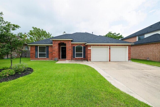 Building Photo - 1037 Oaklands Dr