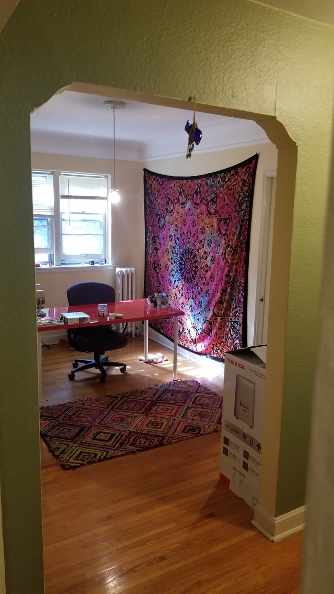 Foto del edificio - 2116 Pleasant Ave