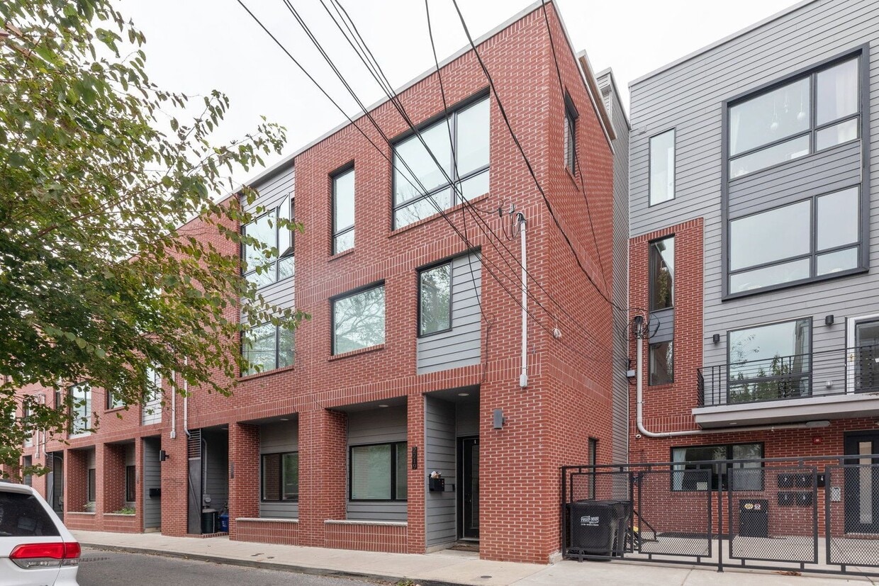 Photo - 2219 N Hope St