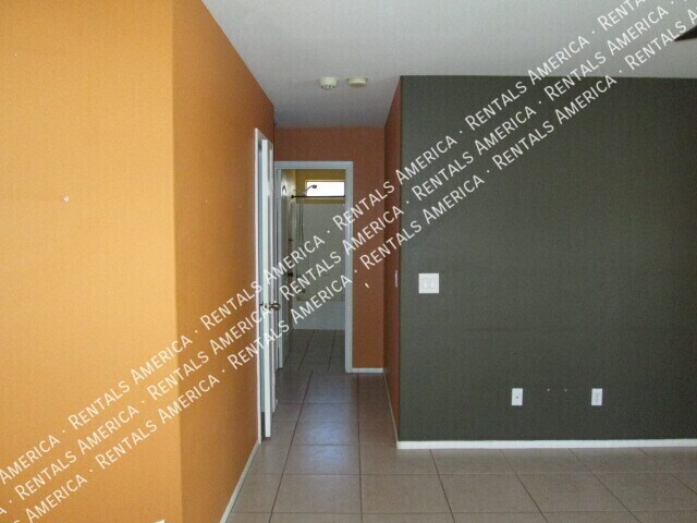 Foto del edificio - 3210 W Abraham Ln