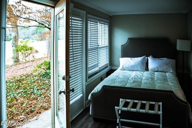 Building Photo - 1 br, 1 bath Condo - 26 Chaumont Sq NW