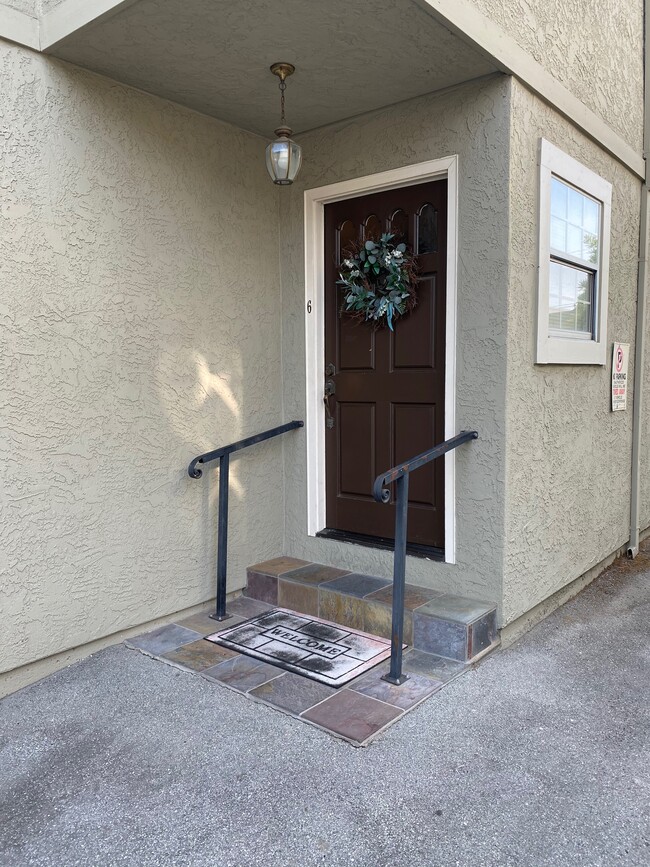 Entrance - 228 Madrone St