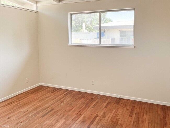 Foto del edificio - 3 br, 2 bath House - 3716 Brownson Street A