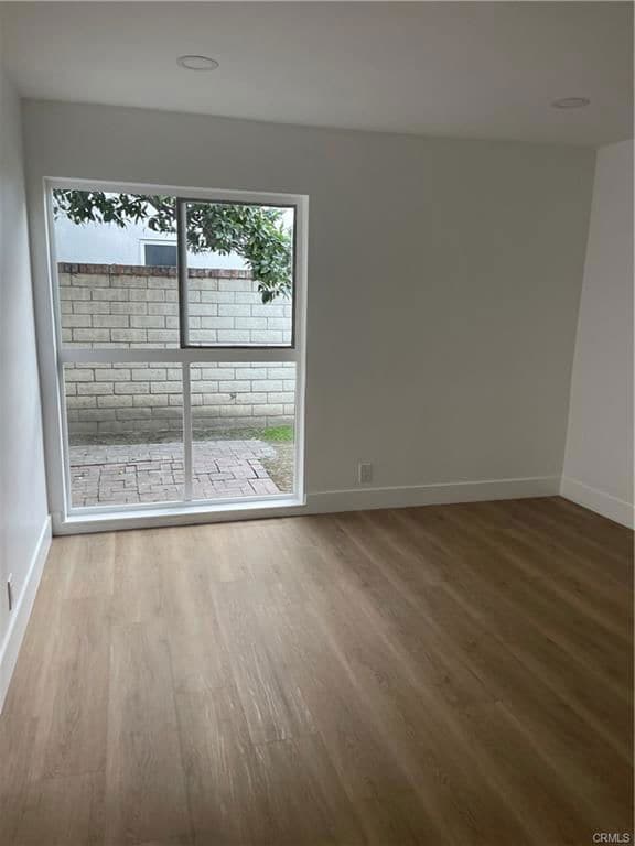 Foto del edificio - 3062 Inverness Dr