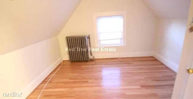 Building Photo - 18 Greylock Rd