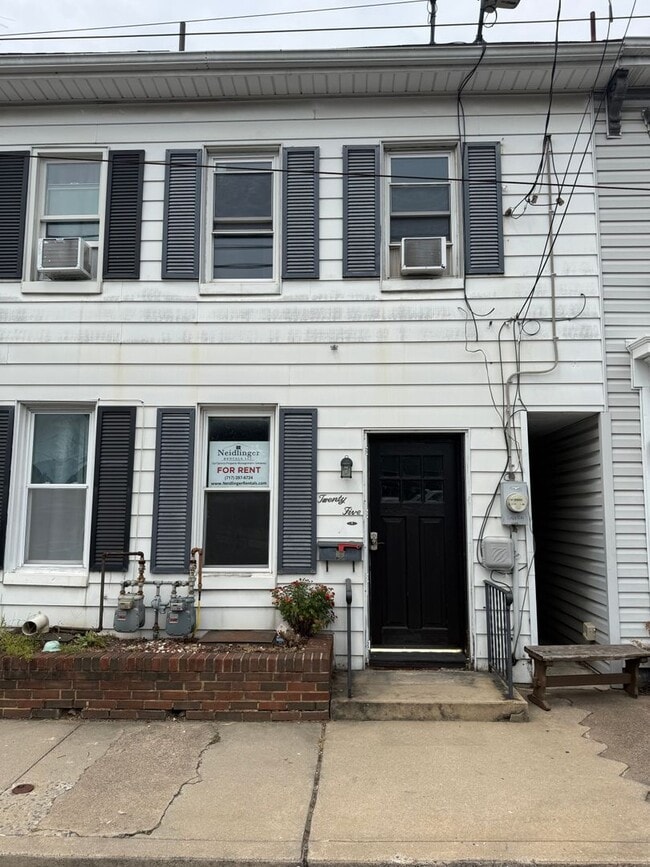 Building Photo - 25 E Allen St
