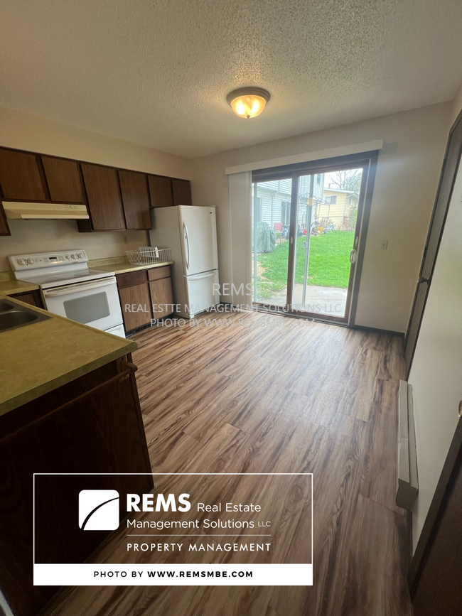Foto del edificio - 703 12th St