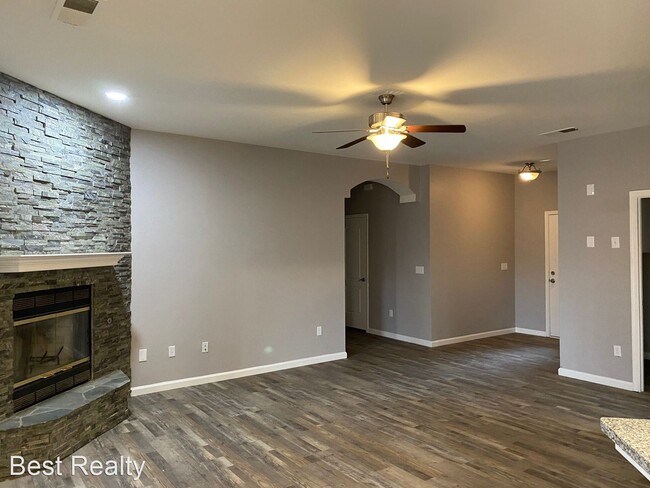 Building Photo - 5 br, 2 bath House - 904 Mulberry Street