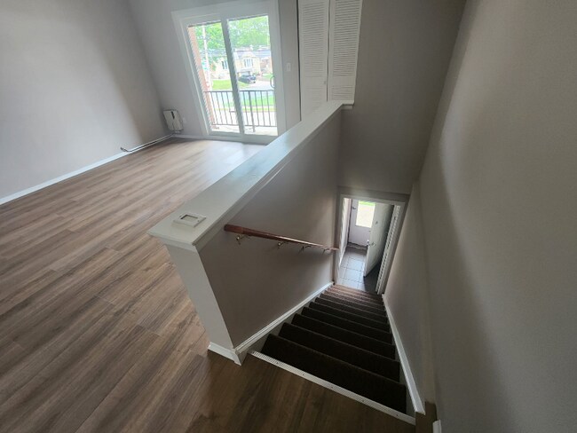 Foto del edificio - 7758 Rockwell Ave