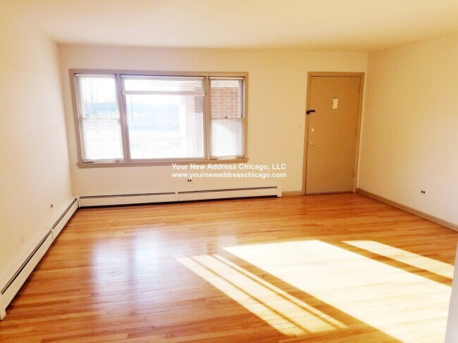 Foto del edificio - 644 Colonial Ln