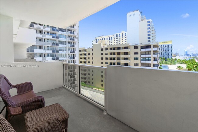 Foto del edificio - 100 Lincoln Rd
