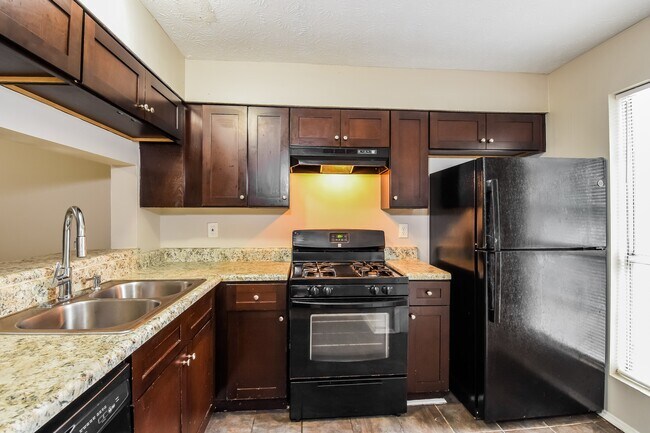 Foto del edificio - 4680 Longman Way