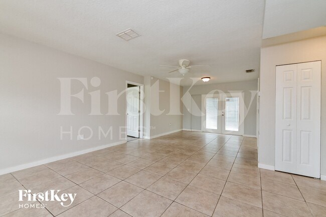 Foto del edificio - 3806 Southern Pkwy W