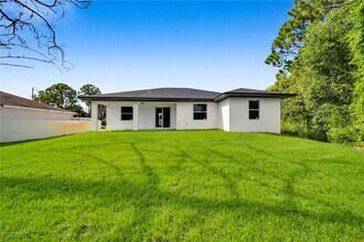 Building Photo - 312 Harrison Dr