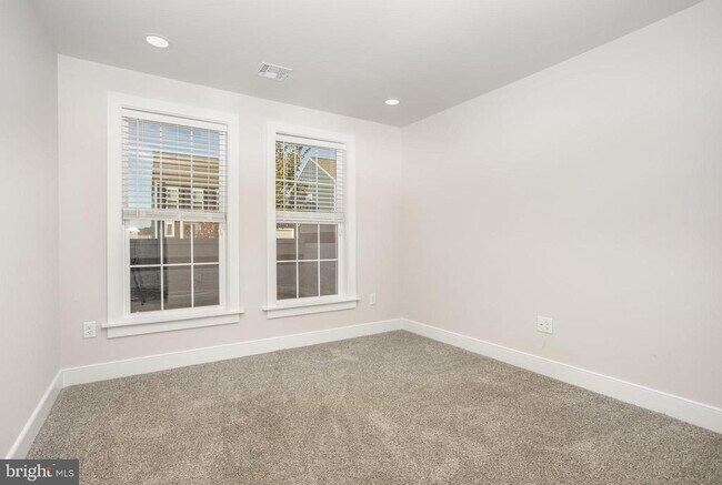 Building Photo - 3119 Herr St