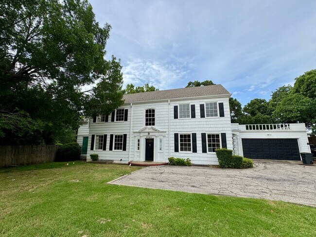 Foto del edificio - 2245 W Oak St