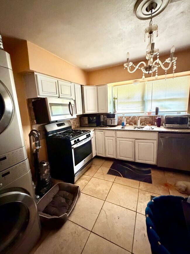 Foto del edificio - 536 Greenleaf Dr