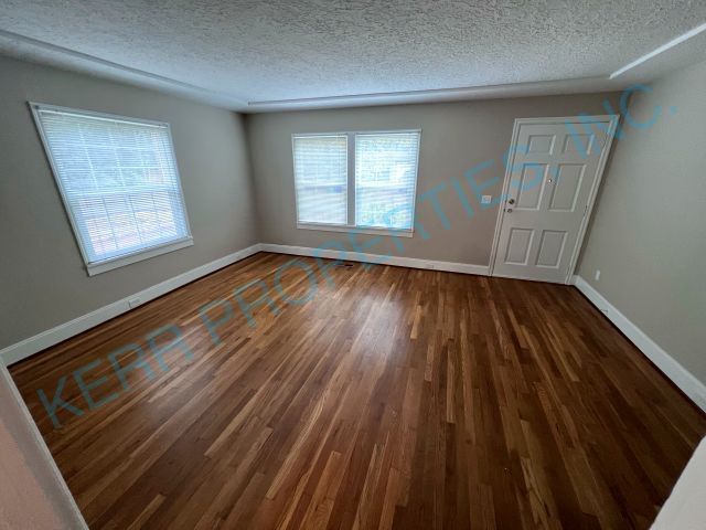 Photo - 6153 SE Tenino St House