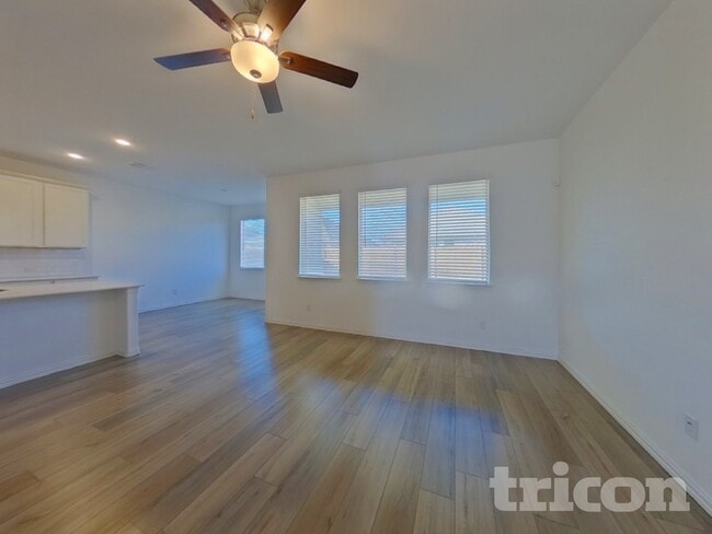 Building Photo - 509 Macdonald Wy