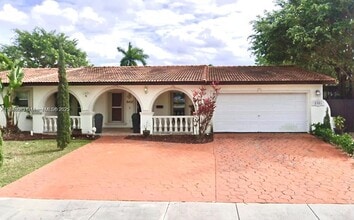 Building Photo - 8403 SW 144th Ct