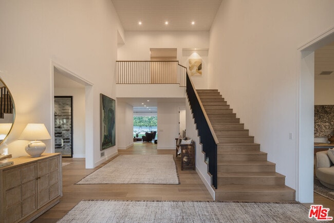 Building Photo - 550 Spoleto Dr