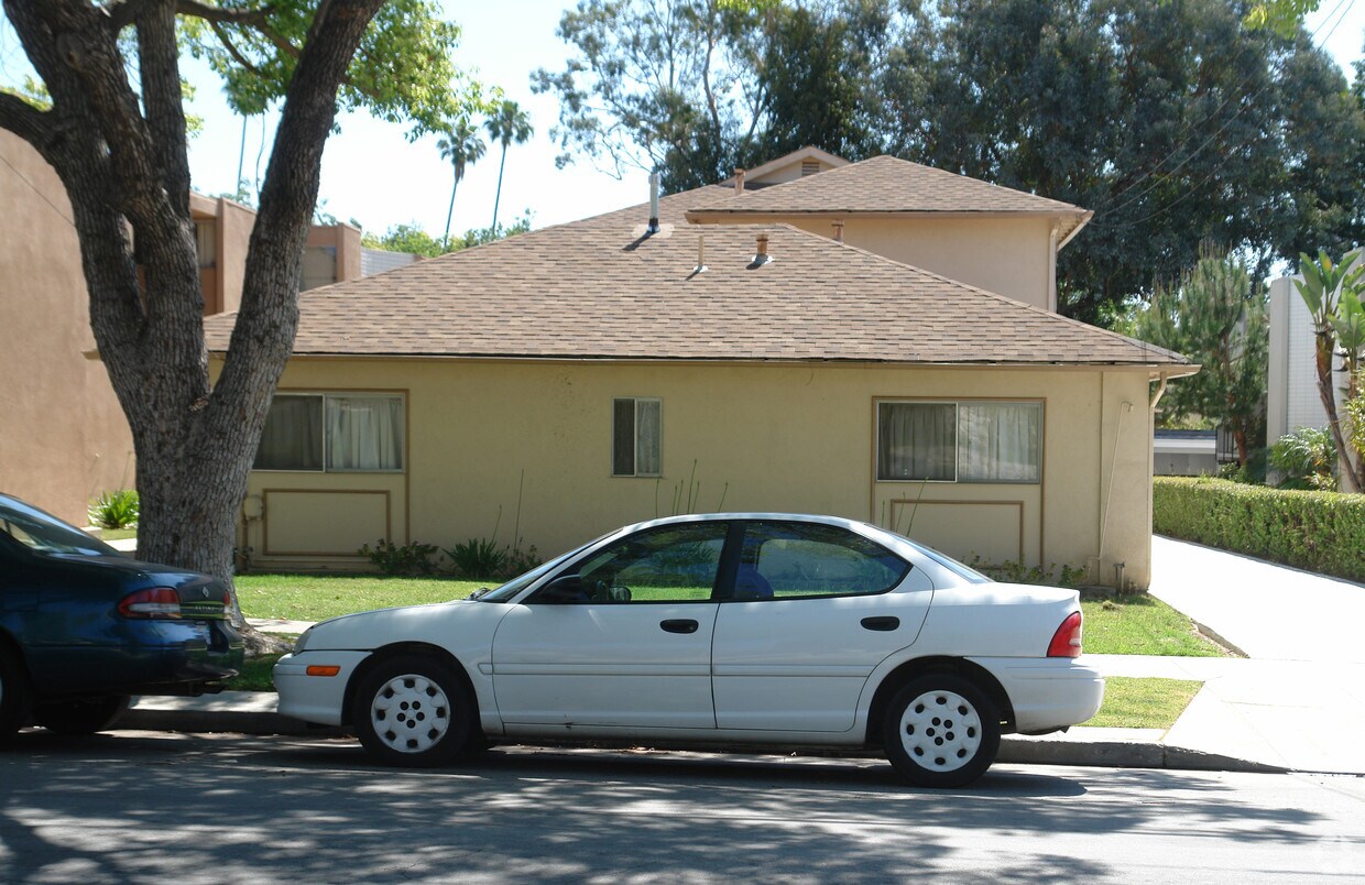 Building Photo - 866 Magnolia Ave