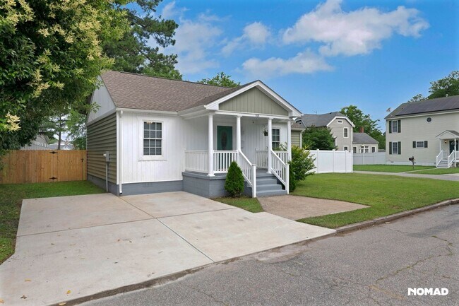 Foto del edificio - Charming 3BR House in Portsmouth