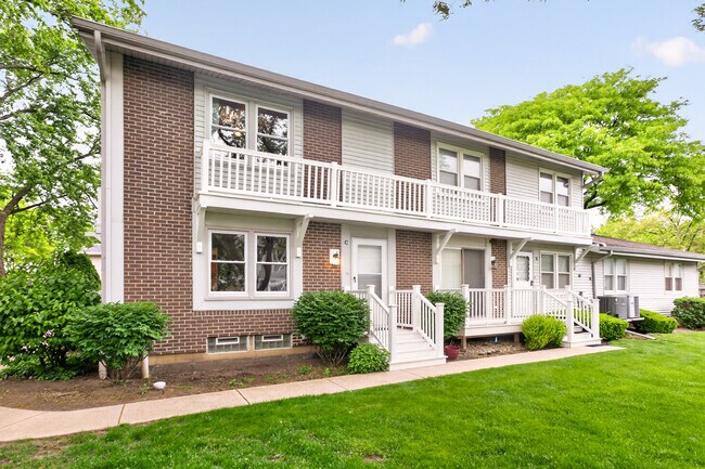 Building Photo - 212 Amherst Ct