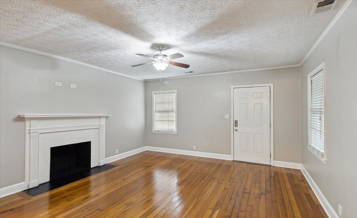 Foto principal - Large 2BR/1BA Ardsley Park House For Rent