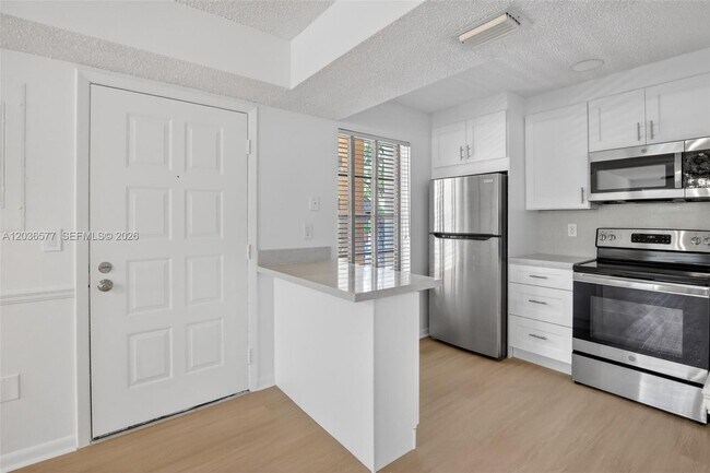 Foto del edificio - 11931 NW 11th St