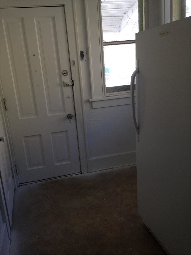 Building Photo - 1020 25th St