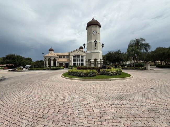 Building Photo - 116 SW Peacock Blvd