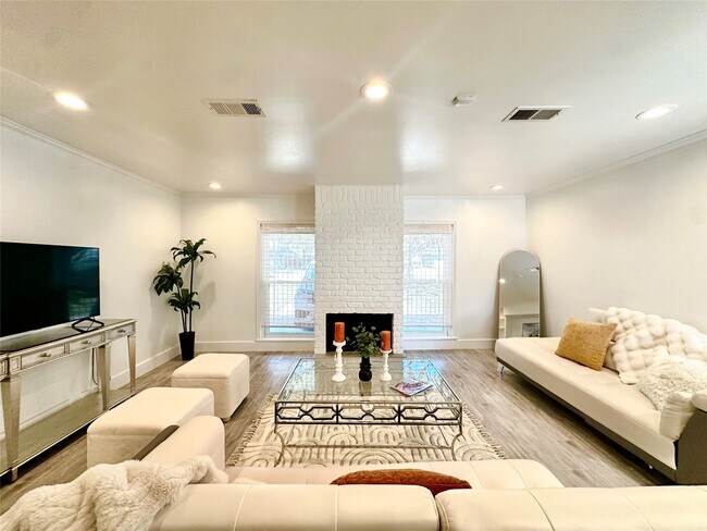 Foto del edificio - 5421 Judalon Ln