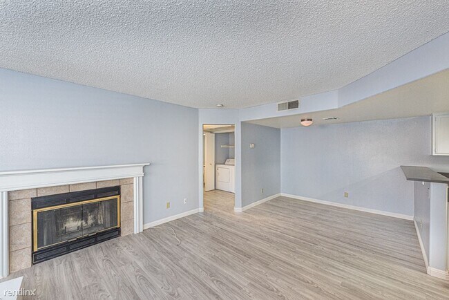 Foto del edificio - 2 br, 2 bath  - 3450 Erva St Apt 167