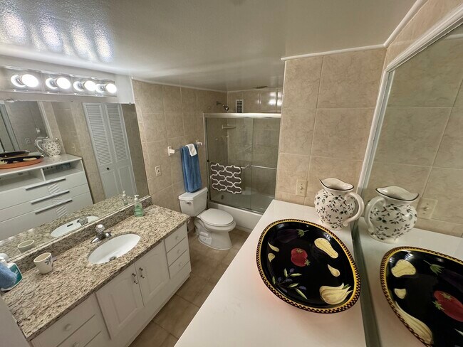 Bathroom - 1420 N St NW