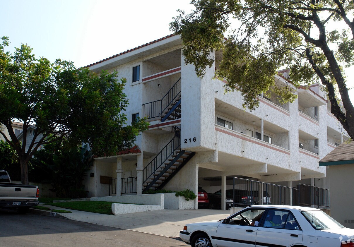 Primary Photo - 216 Sheldon St