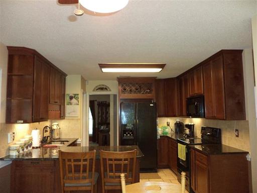 Building Photo - 206 Brandy Ct
