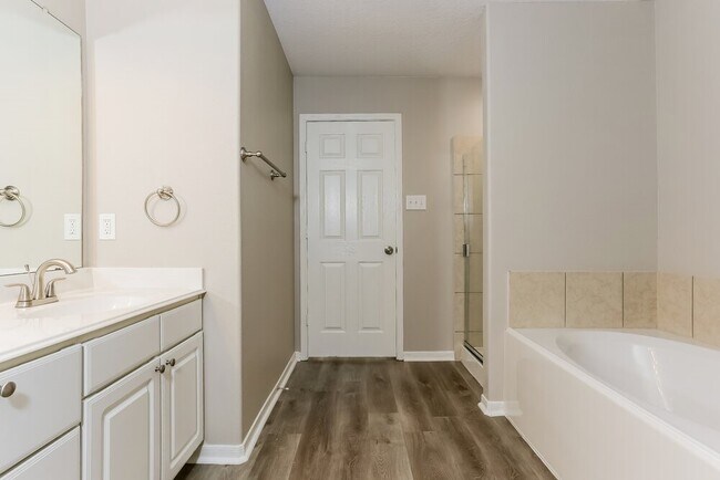 Foto del edificio - 17819 Yellow Birch Trail