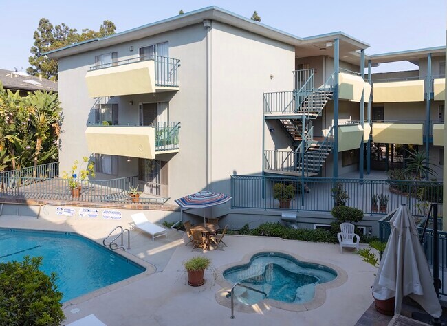 Foto del edificio - Fox Hills Apartments