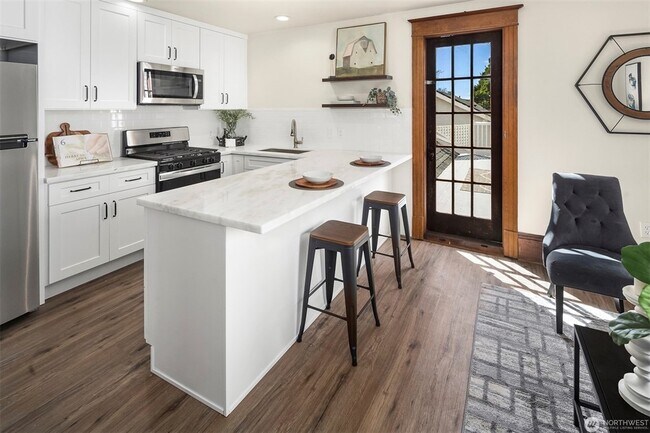 Building Photo - 6755 25th Ave NW