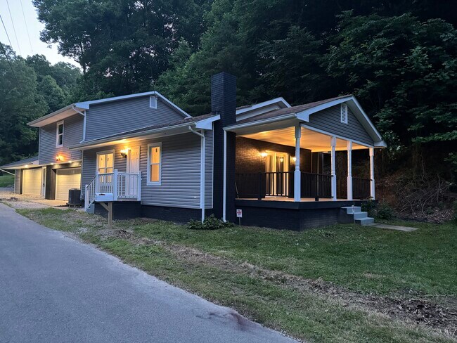 Foto del edificio - 536 Whitley Ln