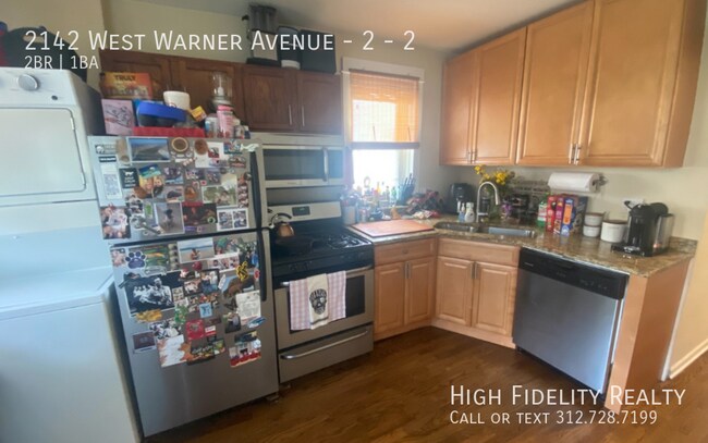 Foto del edificio - 2142 W Warner Ave