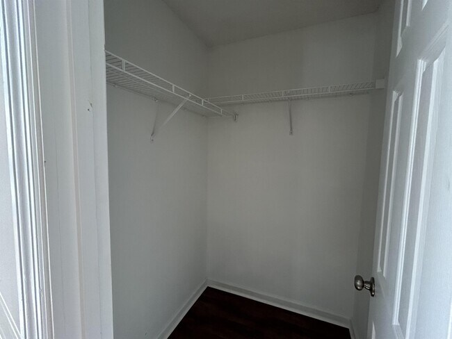 Foto del edificio - 1721 Ashton Dr