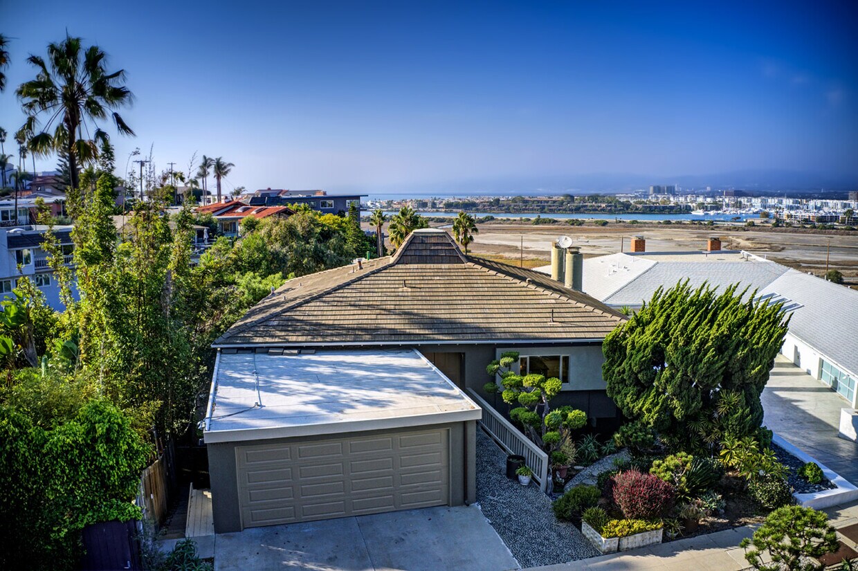 Foto principal - 8135 Tuscany Ave