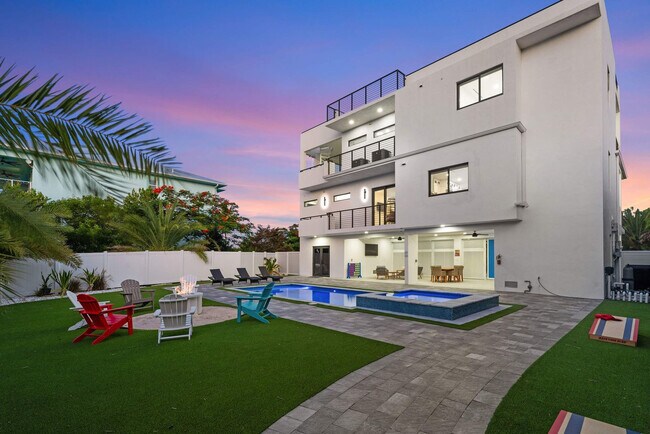 Foto del edificio - 136 Coco Plum Dr