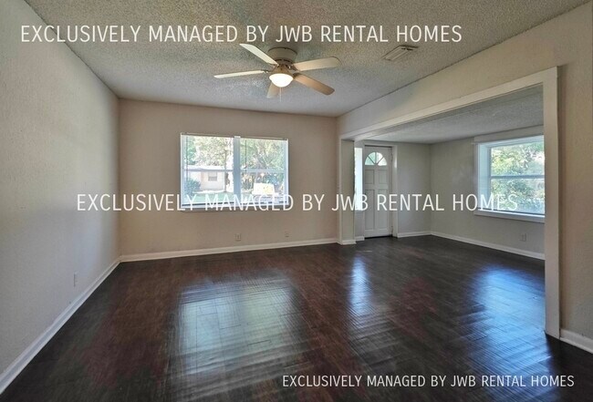 Foto del edificio - 1479 Breton Rd