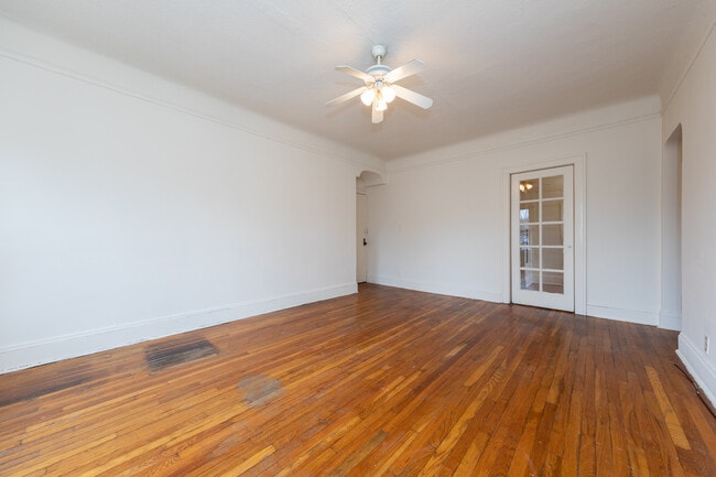 Living Room - 3565 Stoer Rd