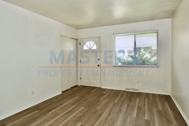 Building Photo - 5765 Steffens Ave