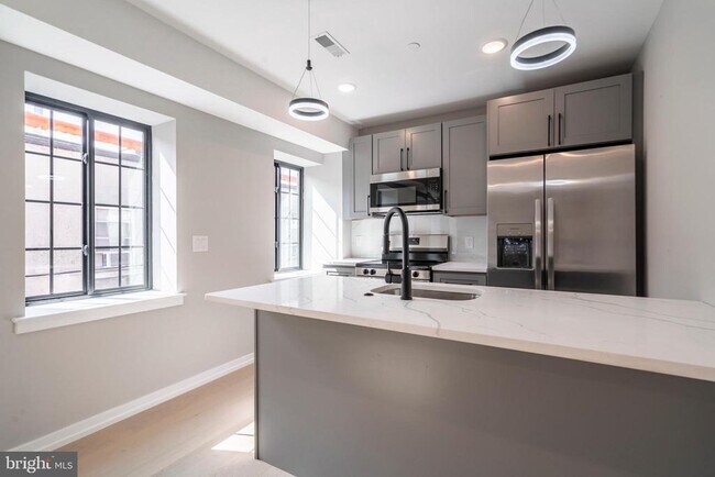Foto del edificio - 719 Dickinson St